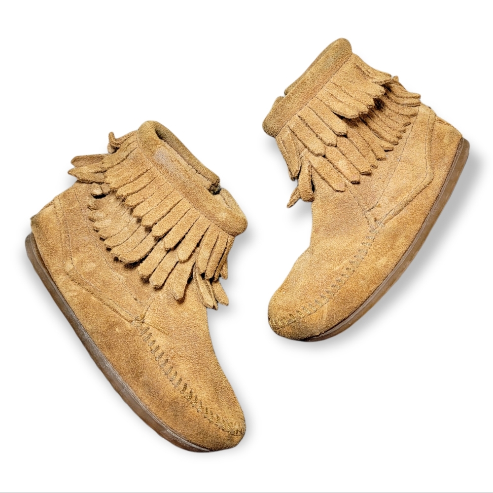 Minnetonka | 8 'Double Fringe' Boot Suede Mocassins